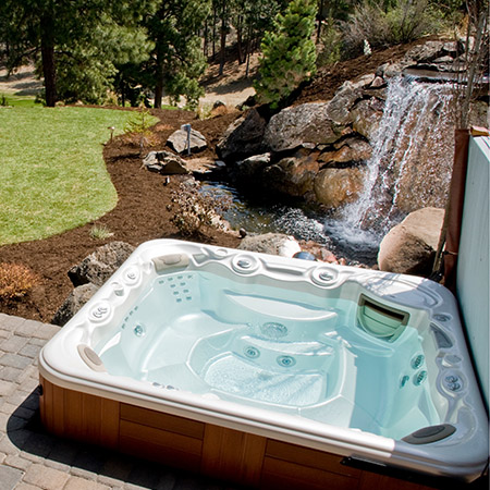 Stonewood Landscaping Ottawa Hot Tubs